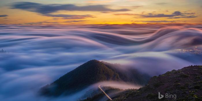 1920x1200 Clouds flowing over the mountains of Tenerife, Canary Islands