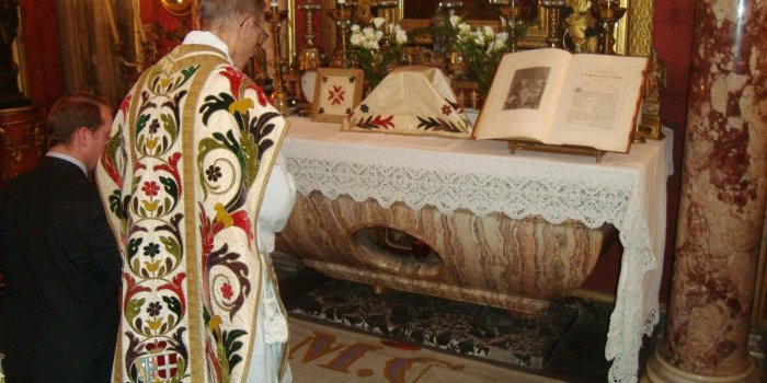 1600x1200 Semi Traditional Catholic Policeman Who Now Shares His Faith With