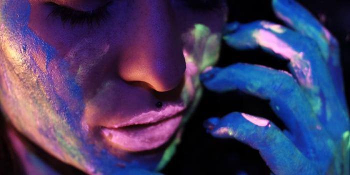 910x1365 HD wallpaper: portrait, girl, neon, neonlight, uvlight, fujifilm