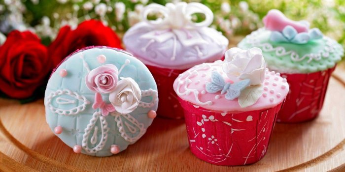 1332x850 Wallpaper flowers, cream, cake, food, cake, dessert, dessert