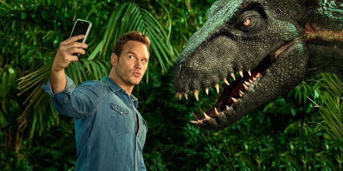 3840x2160 3840x2160 Chris Pratt Taking Selfie With Dinosaur 4K Wallpaper, HD