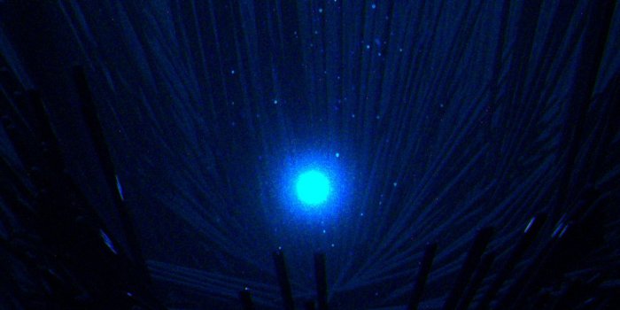 1440x2560 Wallpaper Scuba Diver, Levitation, Dark, Shine, Space - Scuba