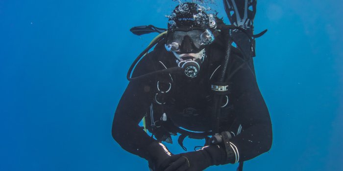 4000x6000 Scuba Diver Under Water · Free Stock Photo