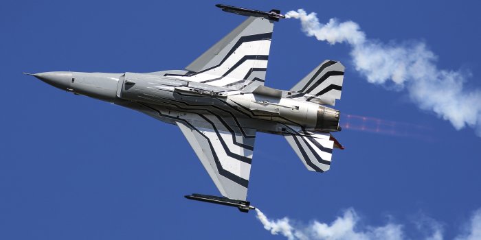 3840x2160 Wallpaper General Dynamics F-16 Fighting Falcon, Fighter jet, 4K