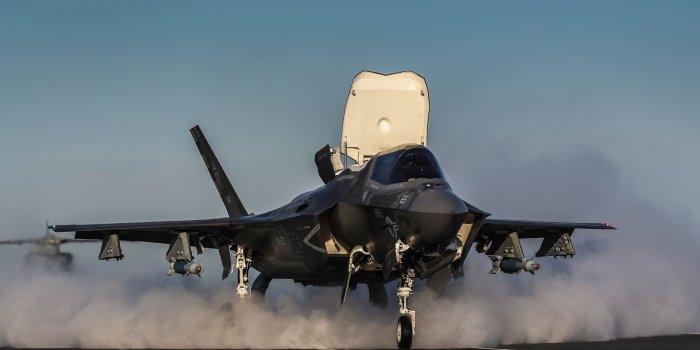 2560x1600 Wallpaper Of Jet Fighter, Lockheed Martin F-35 Lightning - Fighter