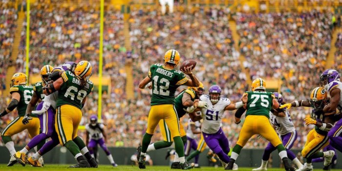 1600x1200 10 cool images from the Packers' cool home-opening win over the