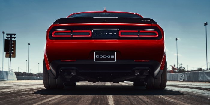 2560x1440 Picture Dodge 2018 Challenger SRT Demon Red Back view 2560x1440