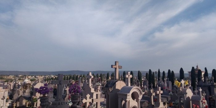 1024x768 Cementerio en San Miguel el Alto, Jalisco | Gerardo Loza
