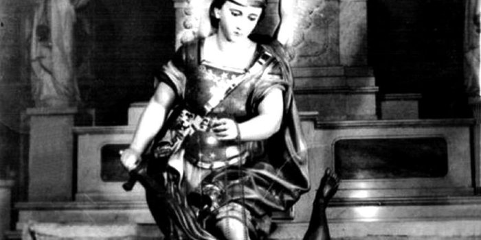 900x900 Altar de templo de San Miguel el Alto Jalisco Mexico 14 | Statue