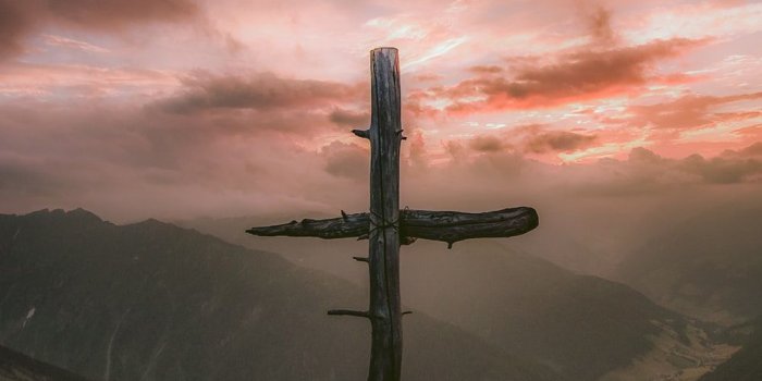 1000x1500 Wallpaper Of Crosses posted by Ryan Tremblay