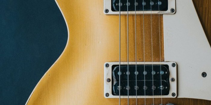 1000x1500 Best 500+Guitar Wallpapers [HQ] | Download Free Pictures On Unsplash