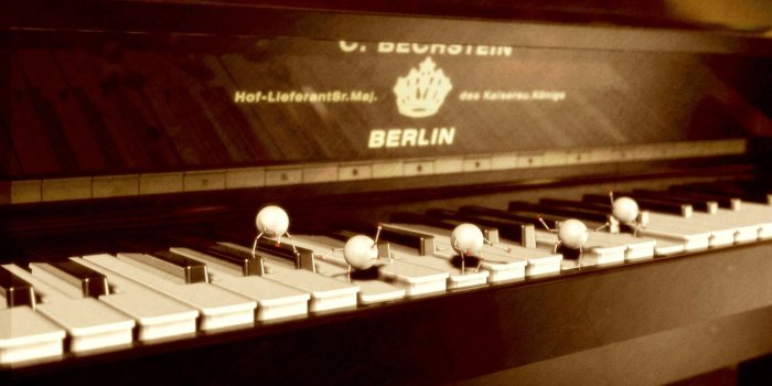 1600x1200 Piano Wallpaper and Background Image | 1600x1200 | ID:1679