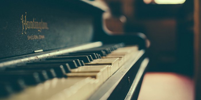 1920x1080 vintage instrument wallpaper 45848 | Piano music, Piano, Music