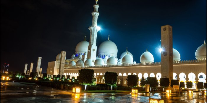 2560x1600 Abu Dhabi Uae Sheikh Zayed Grand Mosque Lighting At Night Hd