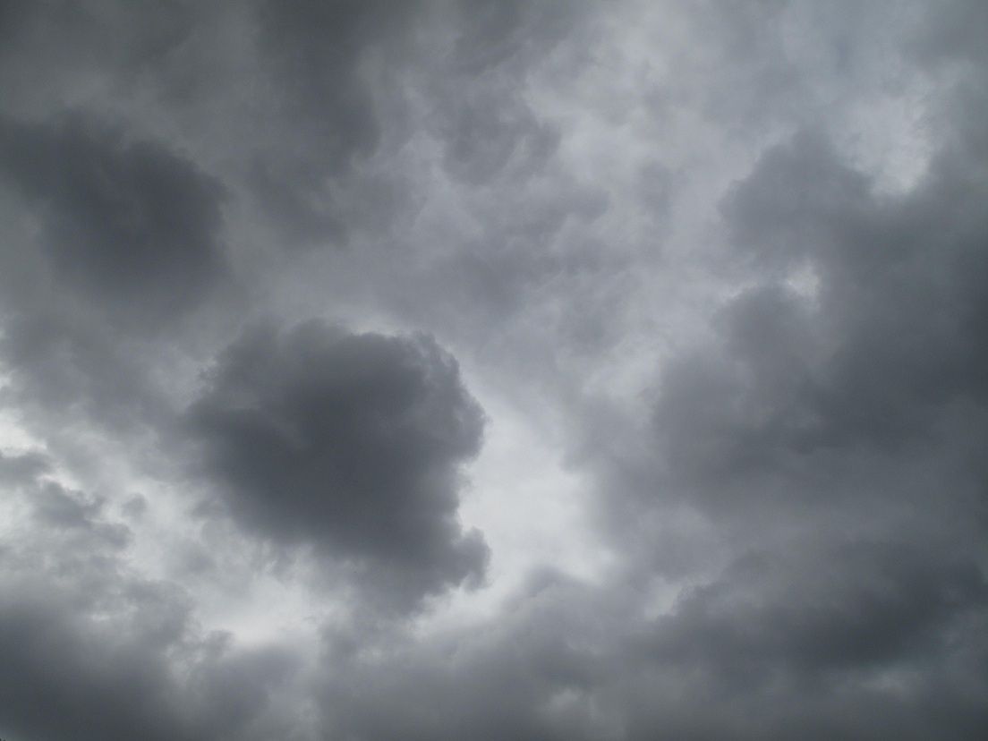 1104x828 Gray Sky Clipart