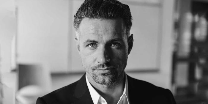 1600x900 10 Traits of Strong Men That Most Women Can't Handle