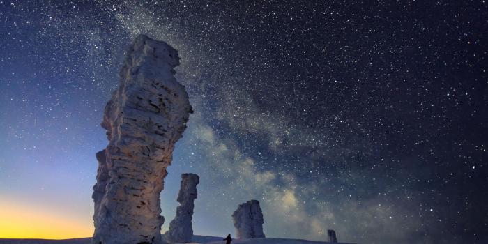 5204x3650 APOD: 2015 January 26 - The Milky Way over the Seven Strong Men