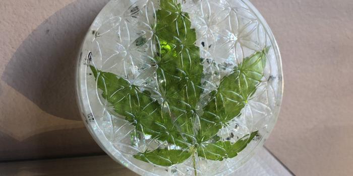 2048x1536 Galaxy iphone weed wallpaper: Rainbow Weed Leaf Wallpaper