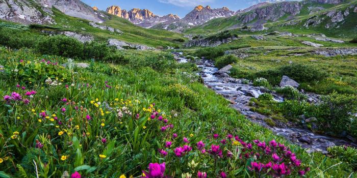 1920x1440 Landscape Beautiful Scenery Rocky Peaks Stream Meadow With