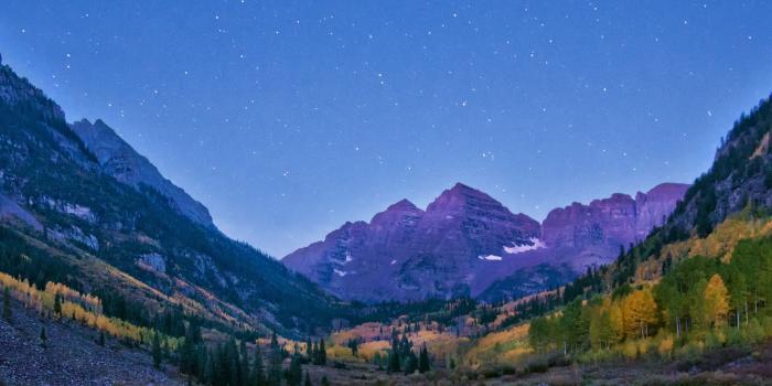 3750x3000 Alpenglow At Dawn, Maroon Bells And Maroon Lake, Colorado Ultra HD