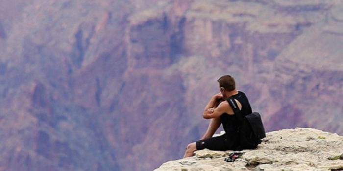 1080x1920 Colorado Grand Canyon Lonely Man Mountain Top iPhone 8 Wallpapers