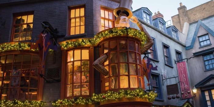 1600x900 Wizarding World of Harry Potter takes on reluctant parent in