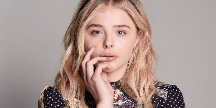 2560x1884 Chloe Moretz American actress #2K #wallpaper #hdwallpaper #desktop