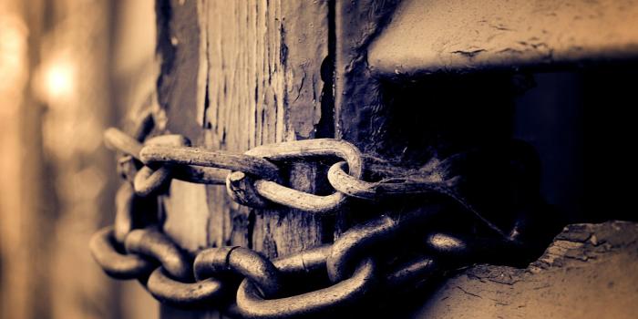 2560x1600 Best 52+ Chain Wallpaper on HipWallpaper | Spider Chain Wallpaper