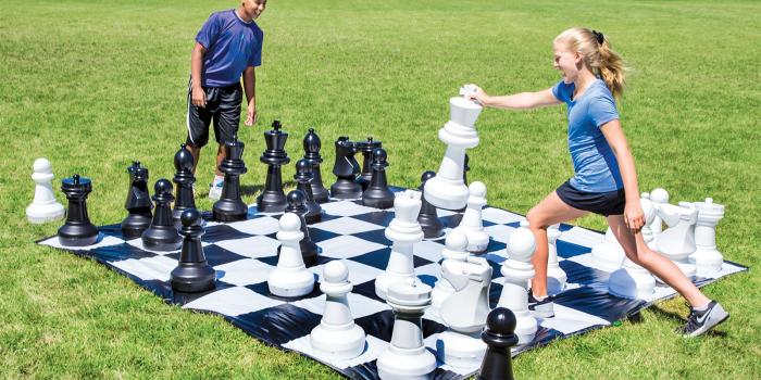 1600x1200 Giant Chess - Gopher Sport