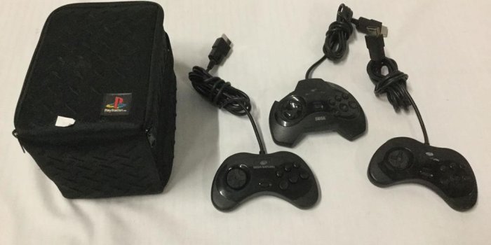 1024x768 14 PlayStation Games with Case and 3 Sega Saturn Controllers, 1