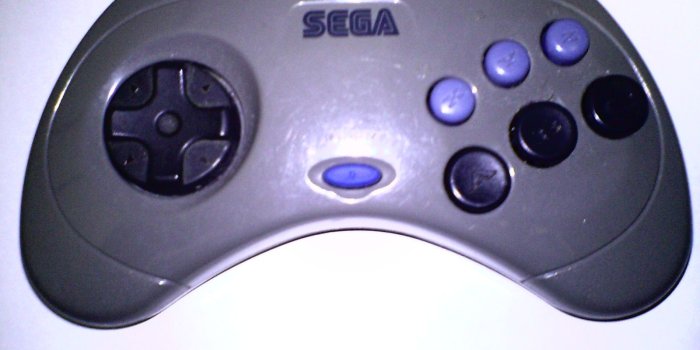 1600x1200 File:Saturn Controller.jpg - Wikimedia Commons