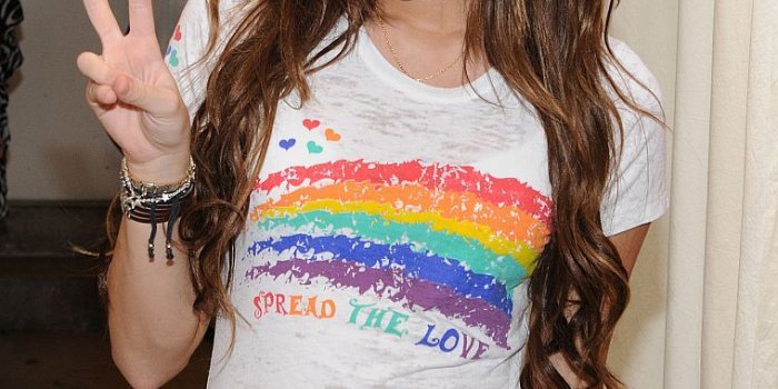 760x1140 brunettes, women, Miley Cyrus, actress, celebrity, smiling