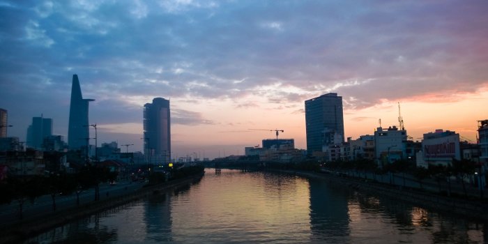 2880x1620 Saigon Sunrise Ultra HD Desktop Background Wallpaper for 4K UHD TV