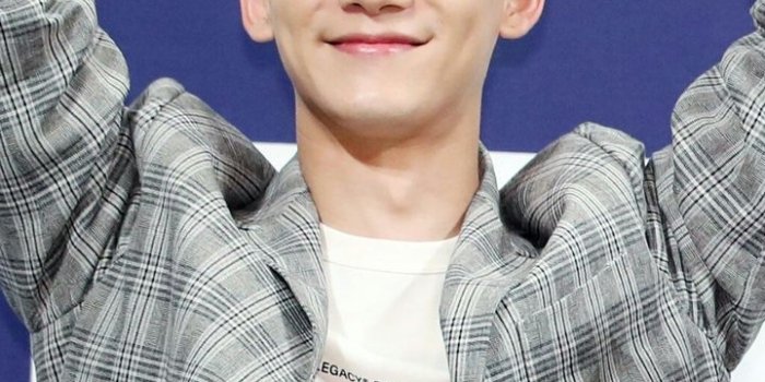 720x1280 ✨Chen lockscreen✨ discovered by exorainbow on We Heart It