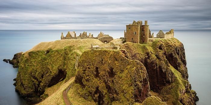 2880x1800 Dunnottar Castle, Stonehaven, Scotland Ultra HD Desktop Background
