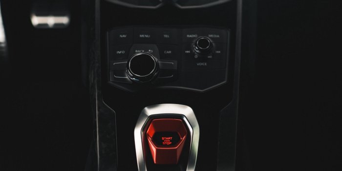 2780x2780 Download wallpaper 2780x2780 car, salon, control panel, buttons