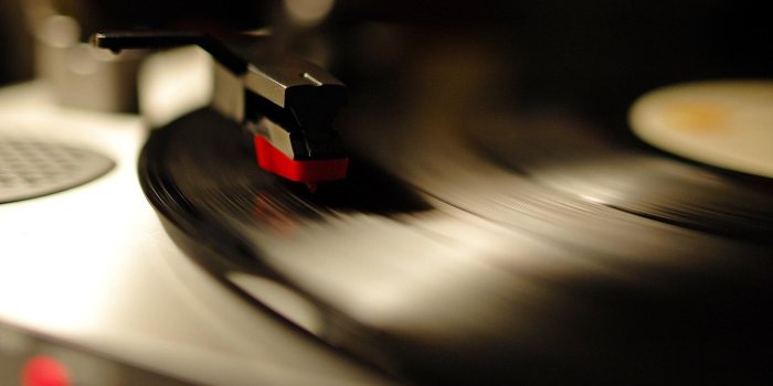 1920x1080 Vinyl Record Player Wallpaper Phonograph wallpaper | Vinyl record
