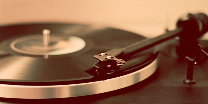 1680x1050 Free download Turntable Record Player Wallpapers HD Wallpaper