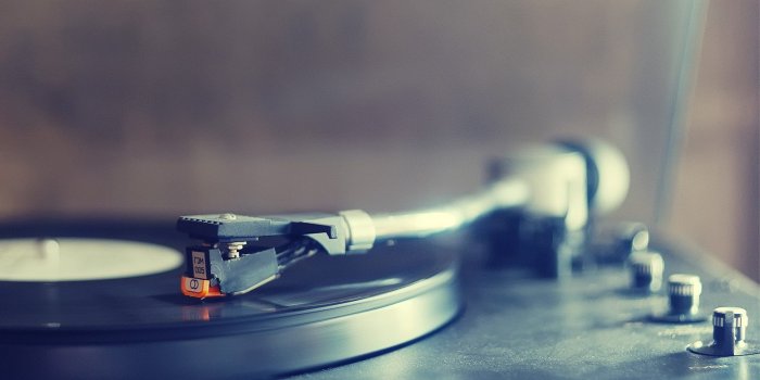 1920x1080 Record Player HD wallpaper