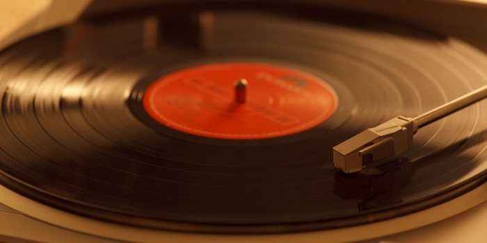 5616x3744 Record Player - Vinyl - Custom Wallpaper