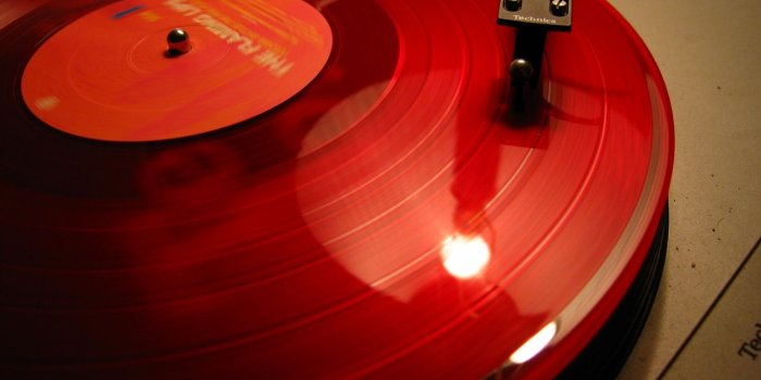 1365x1024 Vinyl Record Wallpaper | 1365x1024 | ID:17899