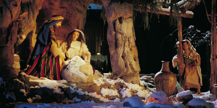 3048x2031 46+] Christmas Nativity Scene Wallpaper on WallpaperSafari