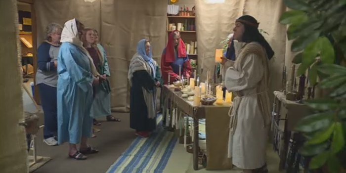 1920x1080 Live nativity scene in Sun Prairie brings the Christmas story to life