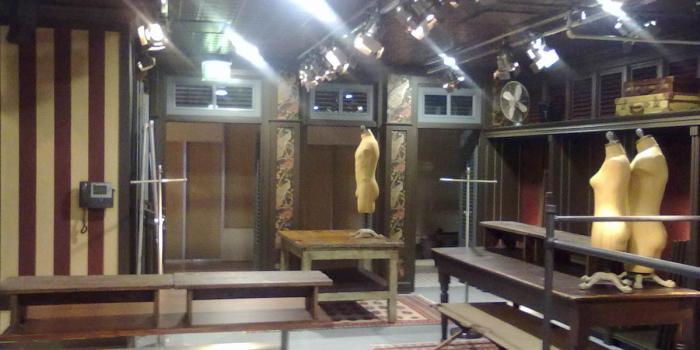 1200x900 Eye Catching Interior Decoration Store Collection Of - Hollister