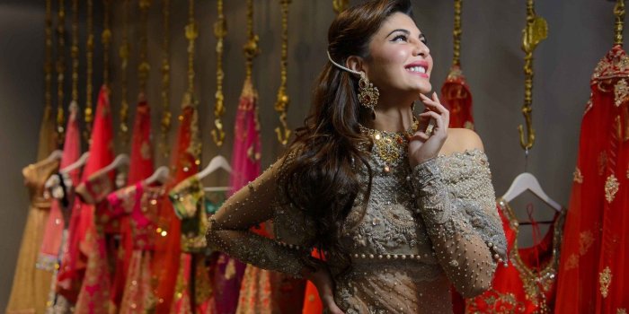 1332x850 Wallpaper Jacqueline Fernandez, bollywood, decoration, Indian