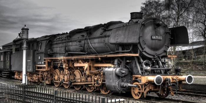 2560x1600 Steam Locomotive Mac Wallpaper Download | AllMacWallpaper