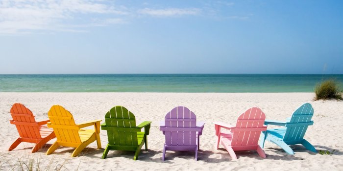 1920x1200 34+] Chairs On The Beach Wallpapers on WallpaperSafari
