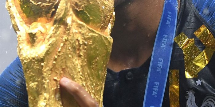 1125x2436 Kylian Mbappe Celebrates FIFA World Cup Win Samsun... iPhone X