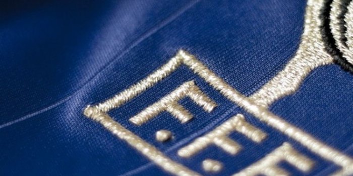 750x1334 France Football Shirt Crest World Cup 2014 iPhone 6 Wallpaper HD