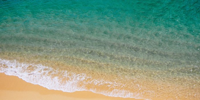 2560x1441 HD Ocean Beach Sand Wallpaper · #9433 · Wallpapers.io